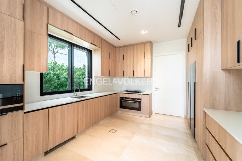 Vila v Jumeirah Islands, Dubai, SAE 4 spálne, 557 m2 č. 696064 - Fotografia 9