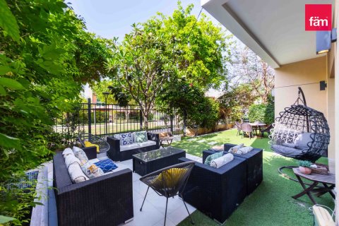 Villa te koop in Al Barsha, Dubai, VAE 4 slaapkamers, 352.6 vr.m., nr 711405 - foto 18