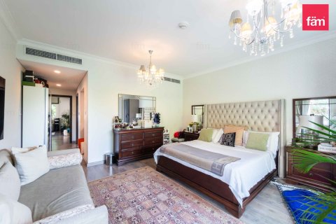 Villa te koop in Al Barsha, Dubai, VAE 4 slaapkamers, 352.6 vr.m., nr 711405 - foto 13