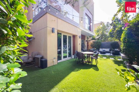 Villa te koop in Al Barsha, Dubai, VAE 4 slaapkamers, 352.6 vr.m., nr 711405 - foto 19