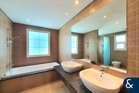 Vilë në Jumeirah Village Circle, Dubai, Emiratet e Bashkuara Arabe 2 dhoma gjumi, 725 m2. № 684859 - Foto 14