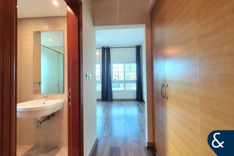 Vilë në Jumeirah Village Circle, Dubai, Emiratet e Bashkuara Arabe 2 dhoma gjumi, 725 m2. № 684859 - Foto 16