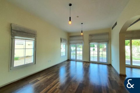 Vilë në Jumeirah Village Circle, Dubai, Emiratet e Bashkuara Arabe 2 dhoma gjumi, 725 m2. № 684859 - Foto 11