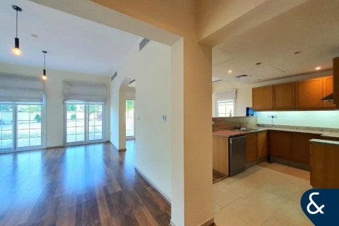 Vilë në Jumeirah Village Circle, Dubai, Emiratet e Bashkuara Arabe 2 dhoma gjumi, 725 m2. № 684859 - Foto 18