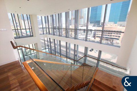 Apartment in City Walk, Dubai, UAE 4 bedrooms, 324 sq.m. № 668058 - photo 1