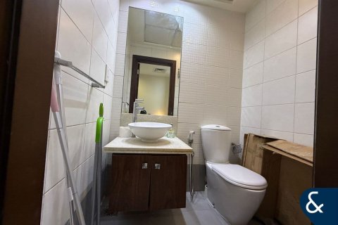 Apartmen di EXECUTIVE TOWERS di Business Bay, Dubai, UAE 3 bilik tidur, 170 meter persegi № 668109 - foto 13