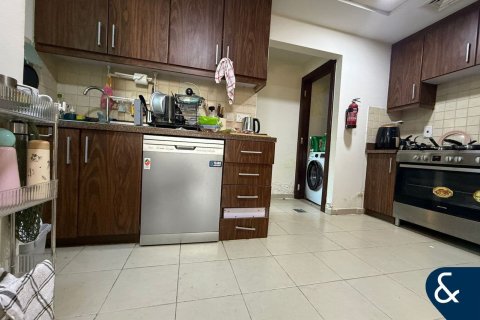 Apartmen di EXECUTIVE TOWERS di Business Bay, Dubai, UAE 3 bilik tidur, 170 meter persegi № 668109 - foto 10