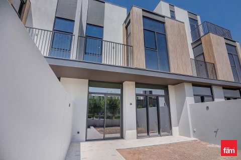 Villa para arrendamento em Dubai, EAU 3 quartos, 183.5 m2 № 652296 - foto 1