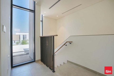 Villa para arrendamento em Dubai, EAU 3 quartos, 183.5 m2 № 652296 - foto 9
