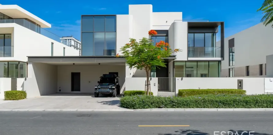 Vila u gradu Dubai Hills Estate, UAE 5 spavaće sobe, 921 m2 Br. 737829