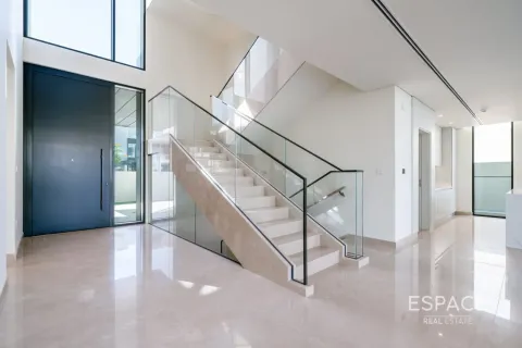 Vila u gradu Dubai Hills Estate, UAE 5 spavaće sobe, 921 m2 Br. 737829 - Slika 7