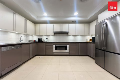Řadový dům v Palm Jumeirah, Dubai, SAE 3 ložnice, 484.1 m² Č.: 634695 - fotografie 6