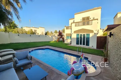 Villa para arrendamento em Jumeirah Park, Dubai, EAU 4 quartos, 403 m2 № 650301 - foto 18