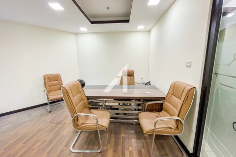 Toimisto Sheikh Zayed Road, Dubai, Arabiemiraatit 98 m2 № 700368 - kuva 4