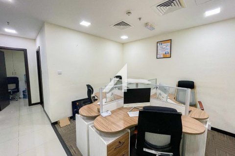 Toimisto Sheikh Zayed Road, Dubai, Arabiemiraatit 98 m2 № 700368 - kuva 2