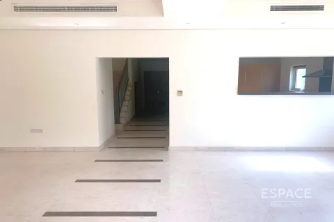 Vila u Al Furjan, Dubai, UAE 3 spavaćih soba, 301 m2 Br. 649565 - fotografija 3