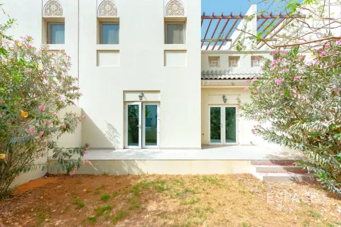 Vila u Al Furjan, Dubai, UAE 3 spavaćih soba, 301 m2 Br. 649565 - fotografija 2