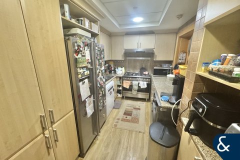 דירה למכירה ב Palm Jumeirah, Dubai, איחוד האמירויות  2 חדרי שינה, 147 מ"ר, מספר 667699 - תמונה 10