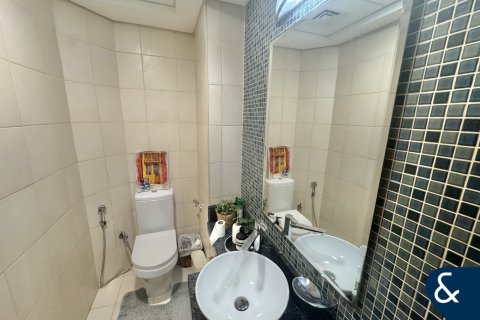 דירה למכירה ב Palm Jumeirah, Dubai, איחוד האמירויות  2 חדרי שינה, 147 מ"ר, מספר 667699 - תמונה 11