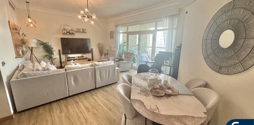 דירה ב Palm Jumeirah, Dubai, איחוד האמירויות 2 חדרי שינה, 147 מ"ר מספר 667699