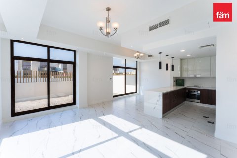 Villa zum Verkauf in Dubai, VAE 4 Schlafzimmer, 288 m2 Nr. 769161 - Foto 3