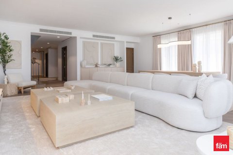 Kuća u nizu u gradu Dubai, UAE 5 spavaće sobe, 633.9 m2 Br. 669778 - Slika 2
