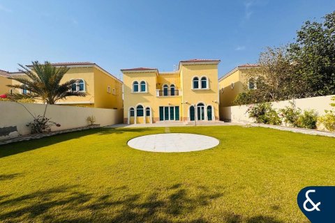 Villa till försäljning i Jumeirah Park, Dubai, UAE 3 sovrum, 285 kvm Nr. 666232 - fotografi 1
