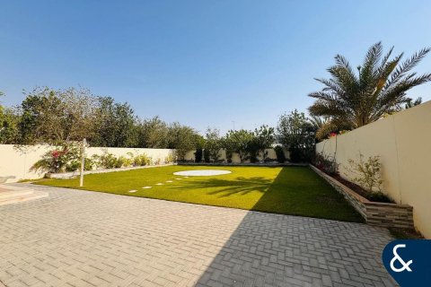Villa till försäljning i Jumeirah Park, Dubai, UAE 3 sovrum, 285 kvm Nr. 666232 - fotografi 2