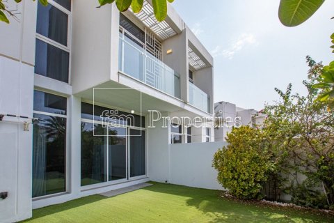Townhouse in Dubai, UAE 3 bedrooms, 200.6 sq.m. № 719923 - photo 2