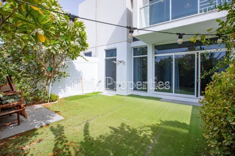 Ridamaja asukohaga Dubai, AÜE: 3 magamistoaga, 200.6 m² Nr 719923