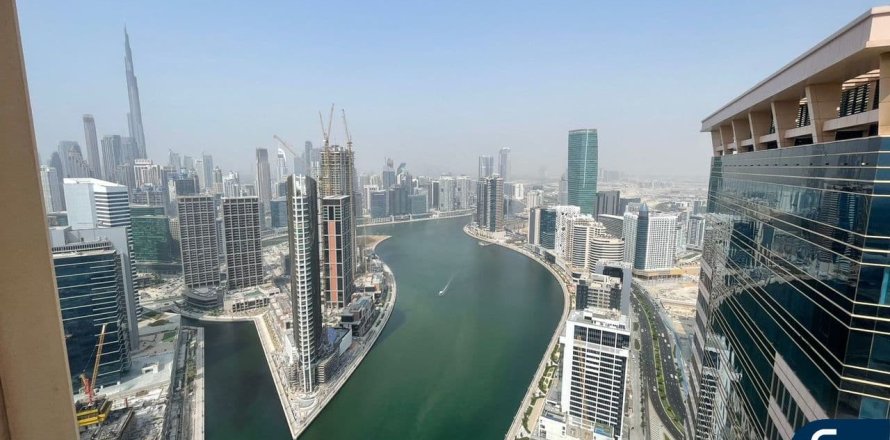 Korter asukohaga Business Bay, Dubai, AÜE: 2 magamistoaga, 118 m² Nr 671164