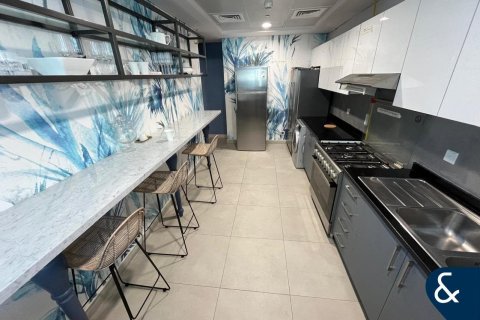 Lägenhet till försäljning i Dubai Marina, Dubai, UAE 3 sovrum, 229 kvm Nr. 671162 - fotografi 9