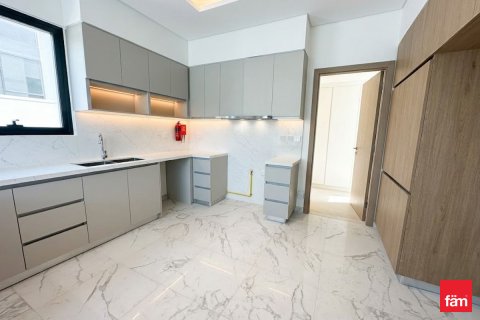 Al Furjan, Dubai, UAE의 임대용 빌라 침실 4개, 521.9제곱미터 번호 713250 - 사진 7