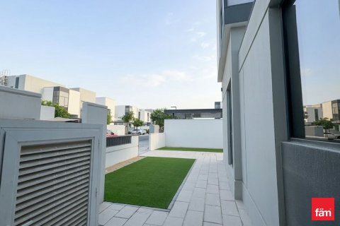 Al Furjan, Dubai, UAE의 임대용 빌라 침실 4개, 521.9제곱미터 번호 713250 - 사진 15