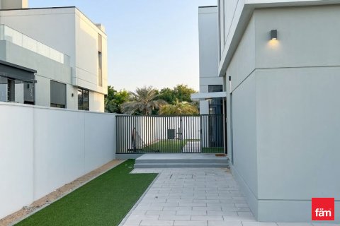 Al Furjan, Dubai, UAE의 임대용 빌라 침실 4개, 521.9제곱미터 번호 713250 - 사진 16
