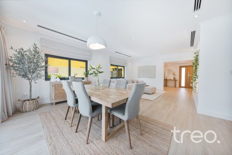 Villa à vendre à  Jumeirah Park, Dubai, EAU 4 chambres, 327.67 m2 № 761306 - photo 5
