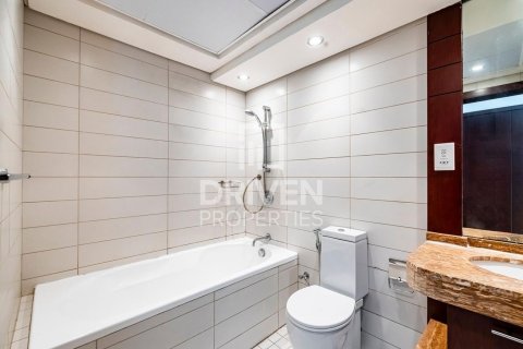 Downtown Dubai (Downtown Burj Dubai), Dubai, BAE’de kiralık daire 2 yatak odası, 121 m&sup2; No 684085 - fotoğraf 10