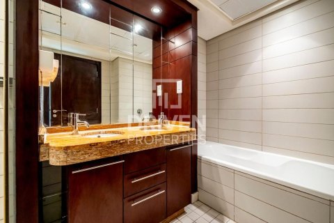Downtown Dubai (Downtown Burj Dubai), Dubai, BAE’de kiralık daire 2 yatak odası, 121 m&sup2; No 684085 - fotoğraf 9