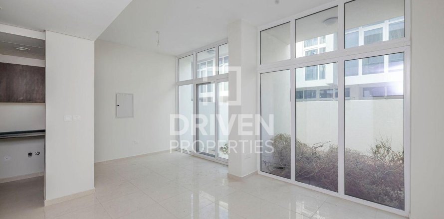 Villetta a schiera a DAMAC Hills (Akoya by DAMAC), Dubai, EAU 5 camere da letto, 228 mq. № 684082