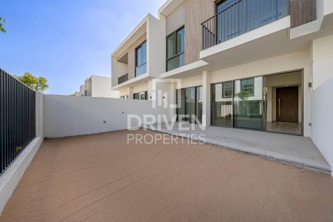 Villa in The Valley, Dubai, UAE 3 bedrooms, 174 sq.m. № 684083 - photo 3