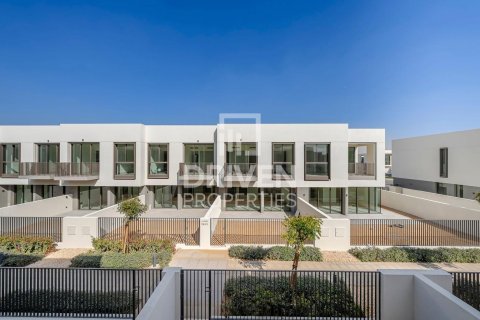 Villa in The Valley, Dubai, UAE 3 bedrooms, 174 sq.m. № 684083 - photo 25