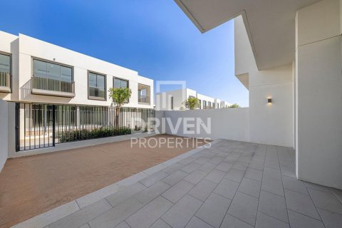 Villa in The Valley, Dubai, UAE 3 bedrooms, 174 sq.m. № 684083 - photo 23