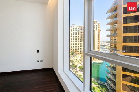 Apartamento para arrendamento em Palm Jumeirah, Dubai, EAU 3 quartos, 222.2 m2 № 735348 - foto 2