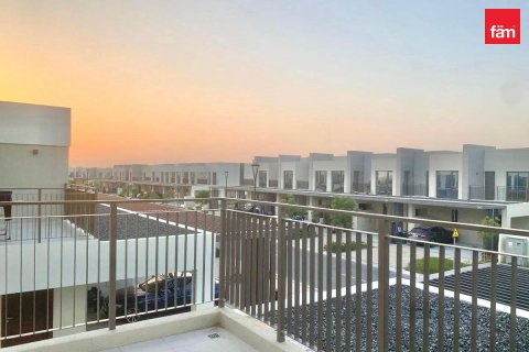 Kamienica do wynajęcia w Dubai, ZEA 4 sypialnie, 261 mkw., nr 735351 - zdjęcie 10