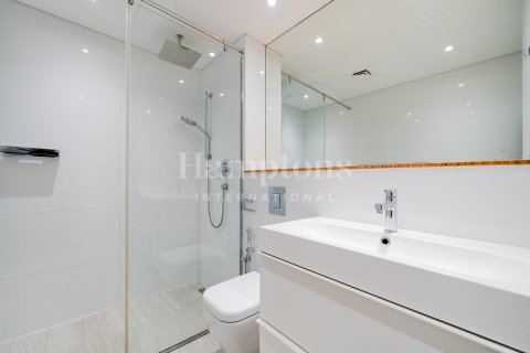 Apartamento para arrendamento em Palm Jumeirah, Dubai, EAU 1 quarto, 102.86034354 m2 № 651213 - foto 5