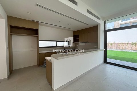 Villa te huur in Al Furjan, Dubai, VAE 4 slaapkamers, 398 vr.m., nr 664882 - foto 22