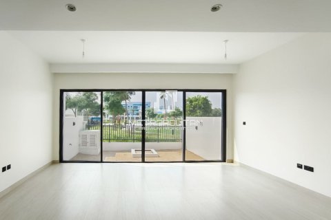 Villetta a schiera in vendita a Damac Lagoons, Dubai, EAU 3 camere da letto, 144 mq. № 665187 - foto 2