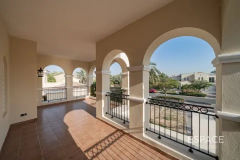 Vila u Arabian Ranches, Dubai, UAE 5 spavaćih soba, 419 m2 Br. 737911 - fotografija 14