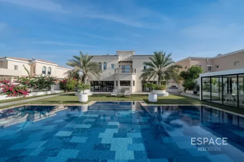 Vila u Arabian Ranches, Dubai, UAE 5 spavaćih soba, 419 m2 Br. 737911 - fotografija 17
