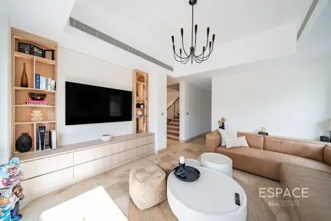 Vila u Arabian Ranches, Dubai, UAE 5 spavaćih soba, 419 m2 Br. 737911 - fotografija 5